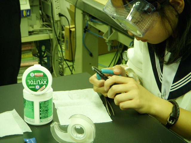「電子顕微鏡」測定器具(探針)を作る