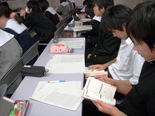 「理工英語」英語のみで授業が展開